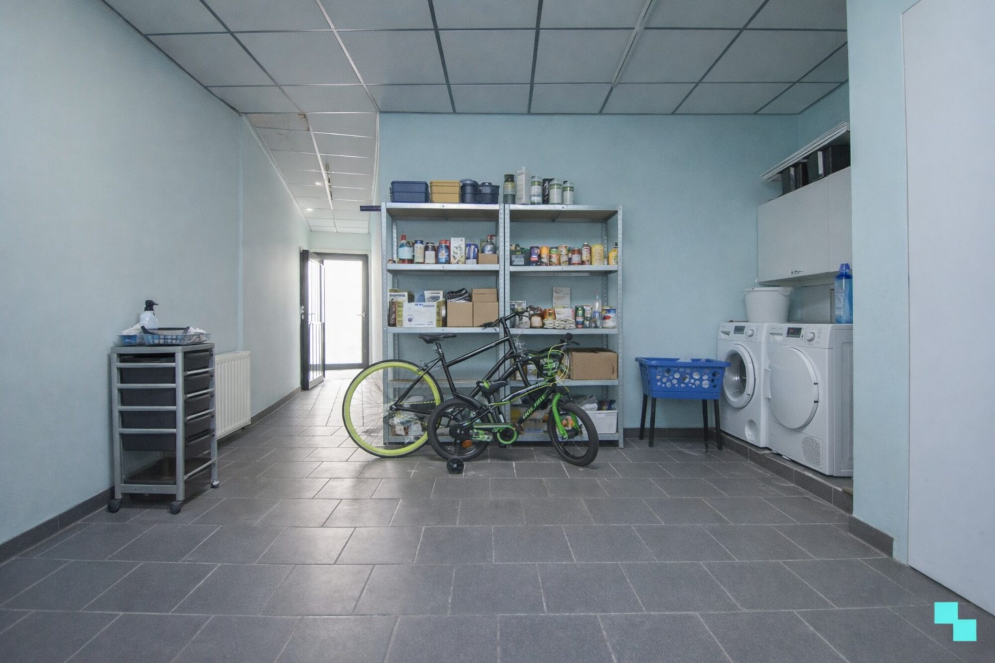 4371320-3746003562000157807-Huis_Frederic_garage_2_opgeruimd