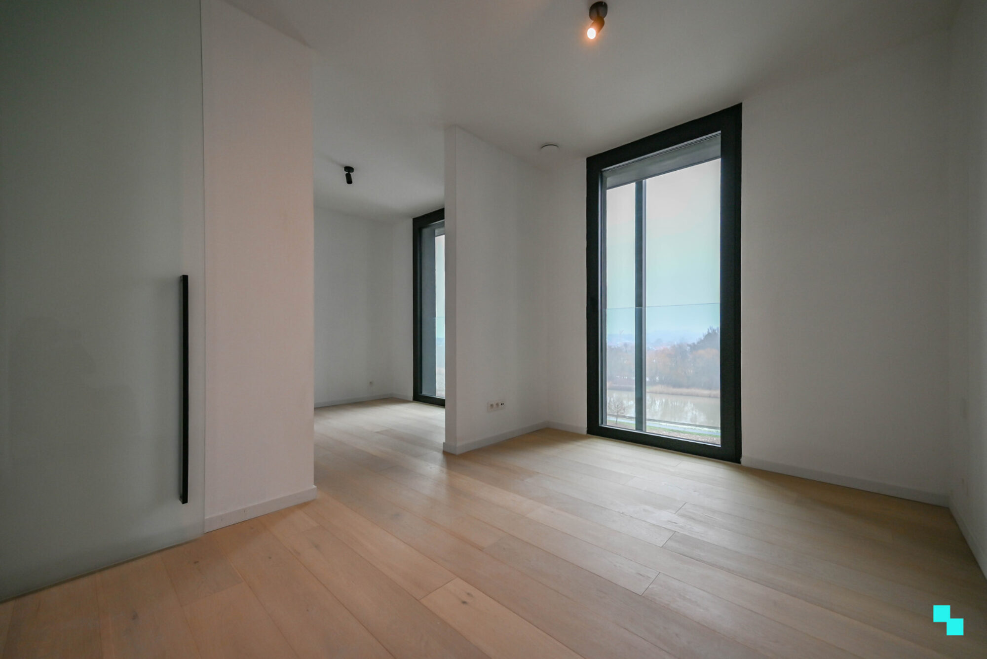 3748450-3746003562000158424-Eline (4 van 31)